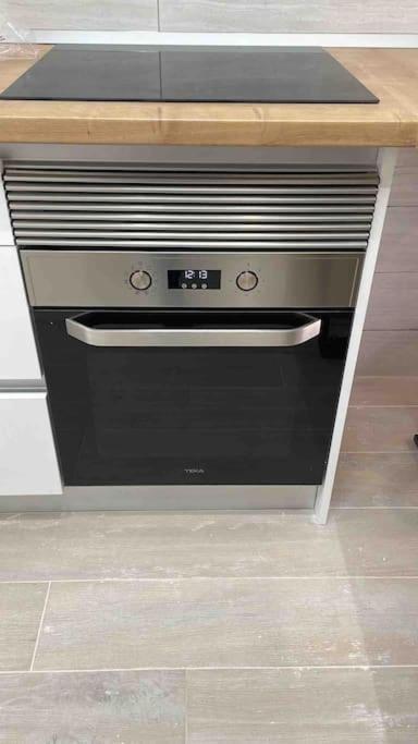 Planta Baja Moderna Y Nueva A Estrenar En El Centro Ciudad 2 Habitaciones Y 2 Banos Elche Bagian luar foto